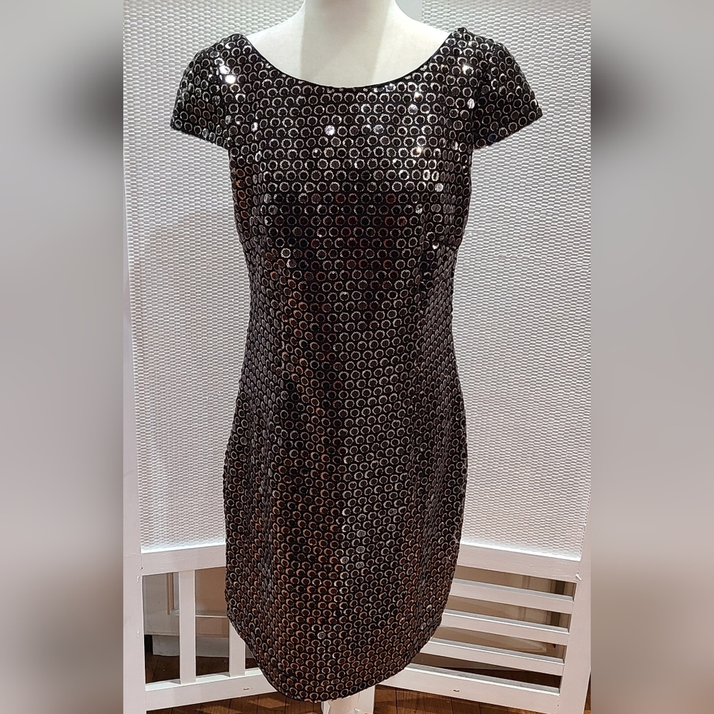 Adrianna Papell Elegant Black and Gold Sequin Dress Size 12